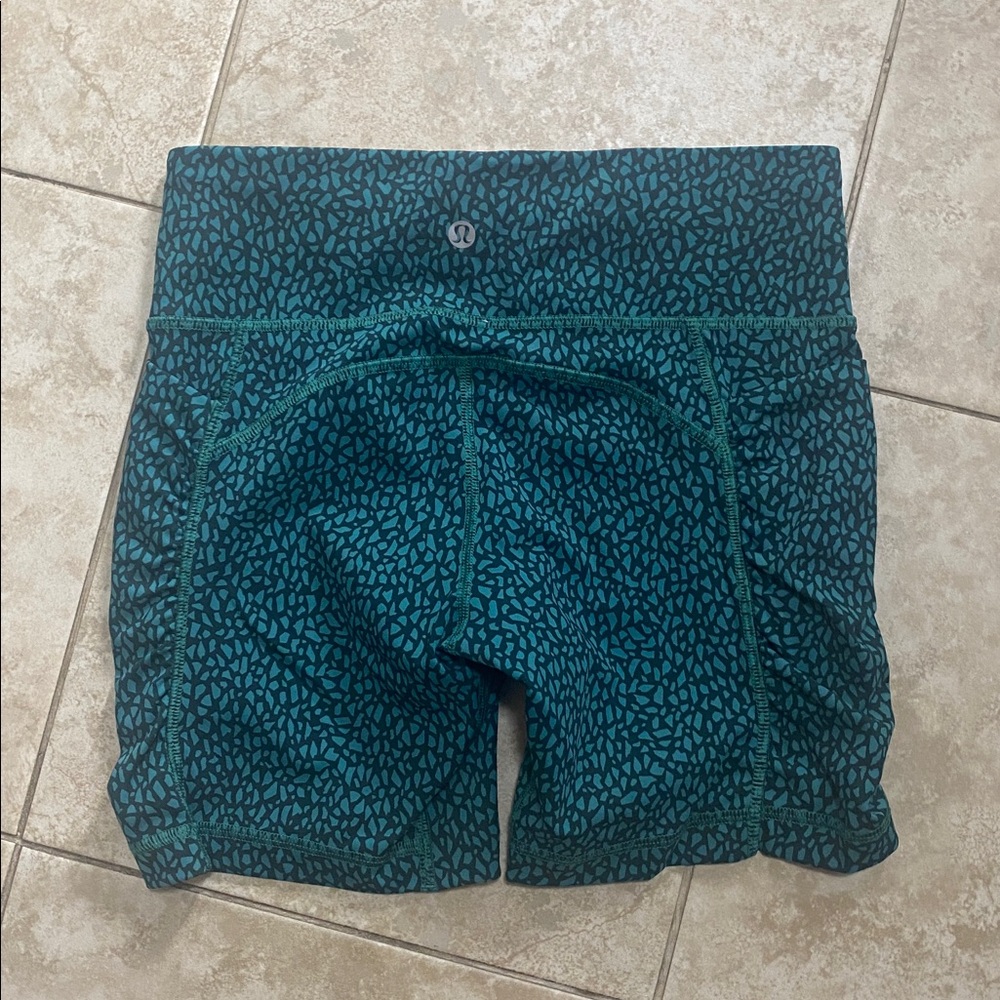 Lululemon Speed Track Short
Miss Mosaic Hunter Green Deep Green - Picture 5 of 12
